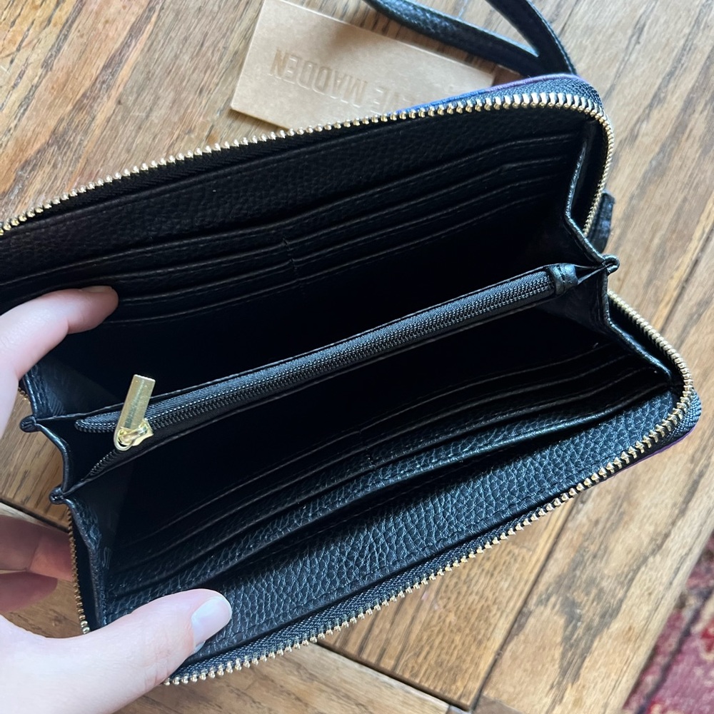 BRAND NEW Steve Madden Wallet - Picture 2 of 3